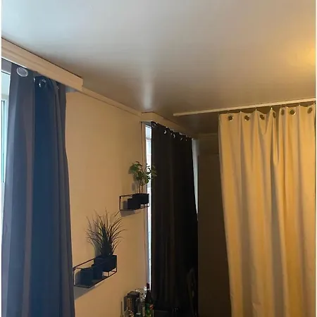 Cozy By Royal Palace Apartment Oslo