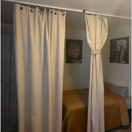 Cozy By Royal Palace Apartment *