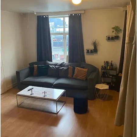 Cozy By Royal Palace Apartment Oslo